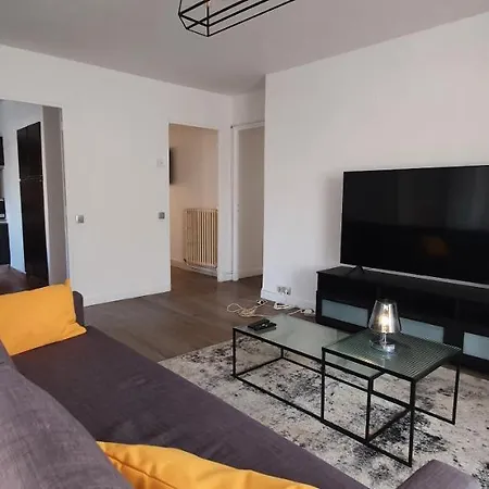 Entier Au Dessus De Villa, Climatisation Reversible Poele A Bois Tres Chaleureux , Wi Fi Parking Privee Gratuit Situation 500 M, Et Centre Sanary-sur-Mer