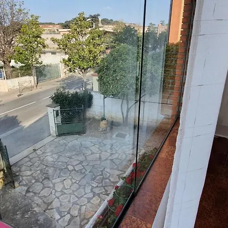 Apartamento Entier Au Dessus De Villa, Climatisation Reversible Poele A Bois Tres Chaleureux , Wi Fi Parking Privee Gratuit Situation 500 M, Et Centre Sanary-sur-Mer