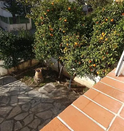 Entier Au Dessus De Villa, Climatisation Reversible Poele A Bois Tres Chaleureux , Wi Fi Parking Privee Gratuit Situation 500 M, Et Centre